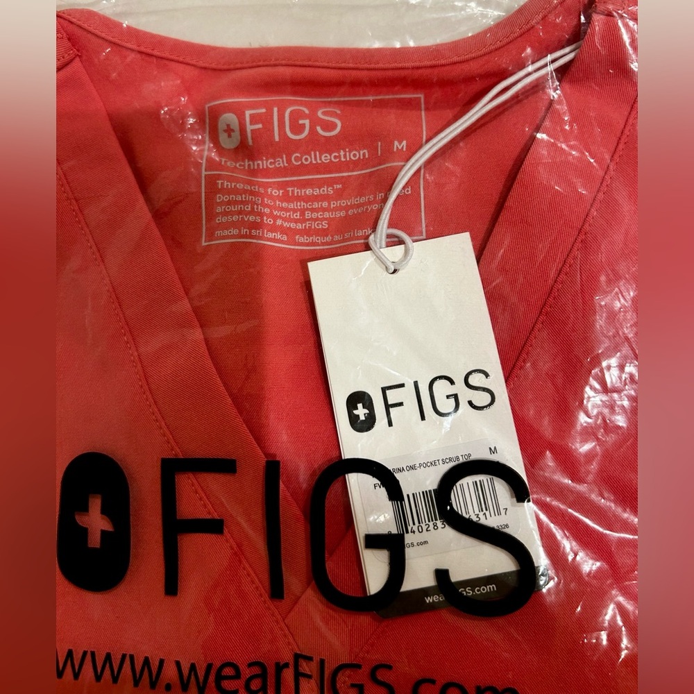 COPY - Figs Catarina One Pocket Scrub Top